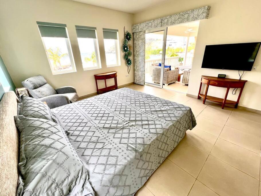 Blue Emerald Beachfront Blessing Willemstad Buitenkant foto